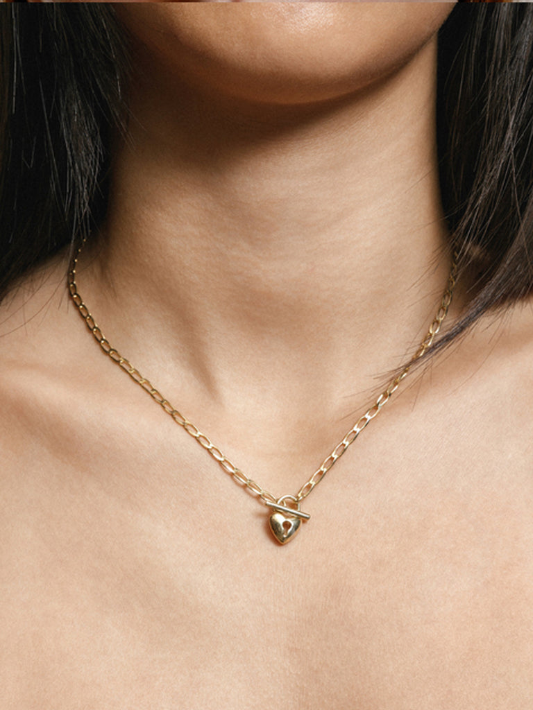 Heart Toggle Necklace Gold